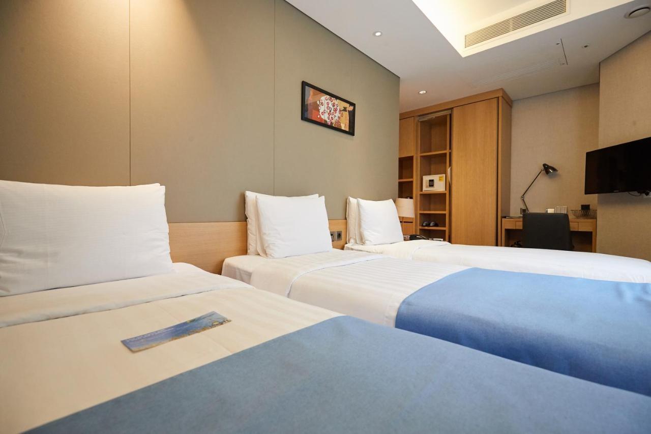 Days Hotel By Wyndham Seoul Myeongdong Exterior foto