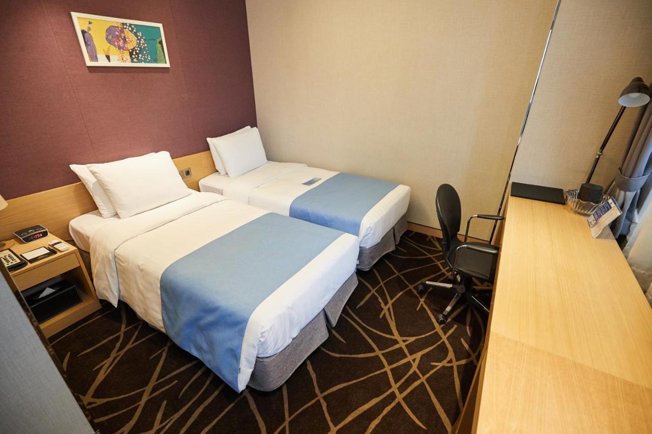 Days Hotel By Wyndham Seoul Myeongdong Exterior foto