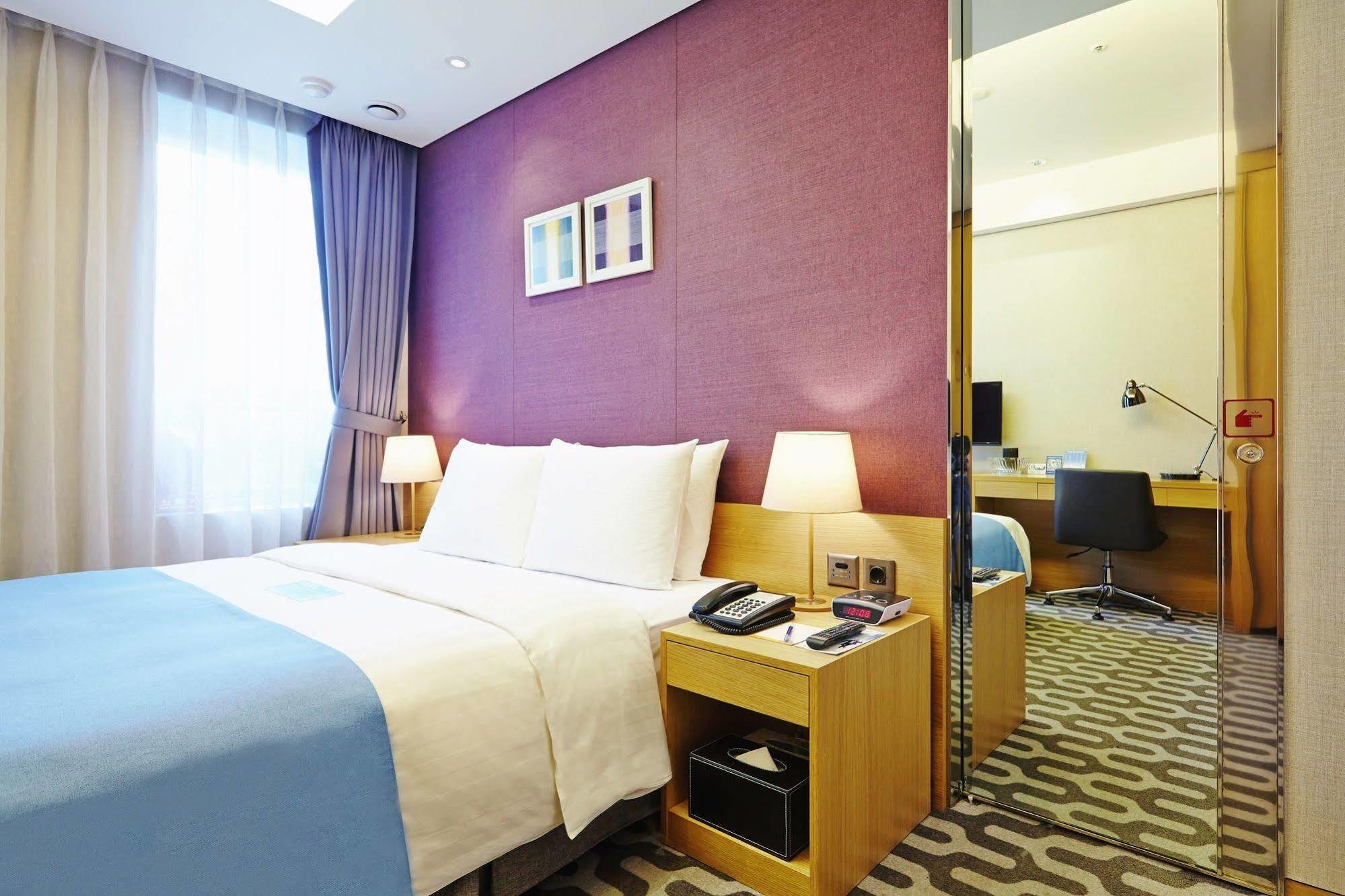 Days Hotel By Wyndham Seoul Myeongdong Exterior foto