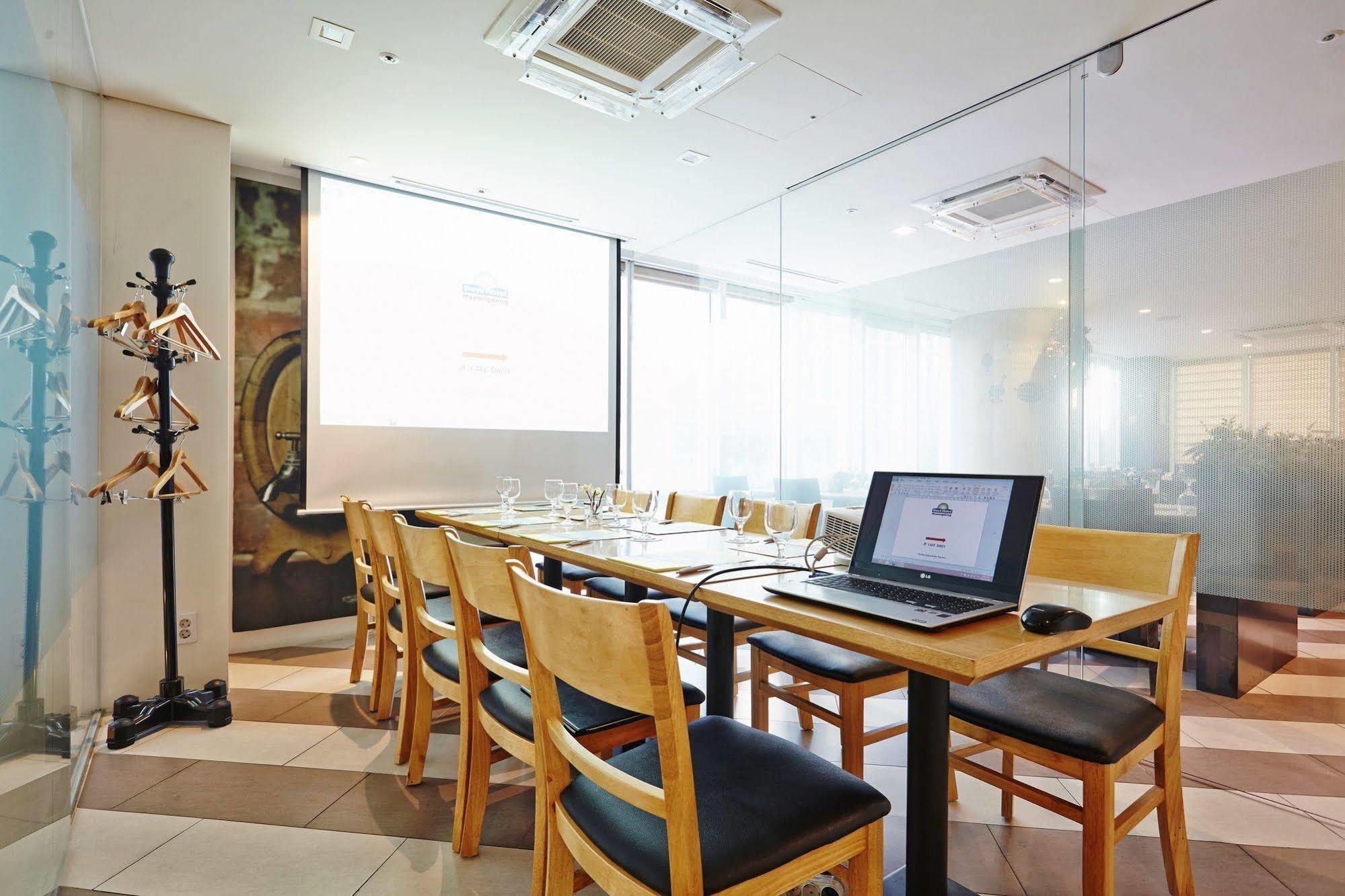 Days Hotel By Wyndham Seoul Myeongdong Exterior foto